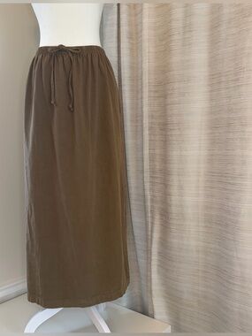 VTG Better Than Basic Khaki Elastic Waist Skirt Side Slits Pockets Sz L
